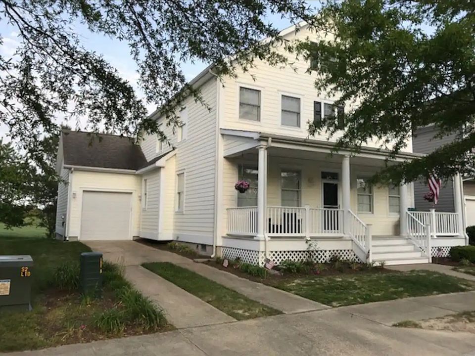 1st image of 71 Willow Oak Ave