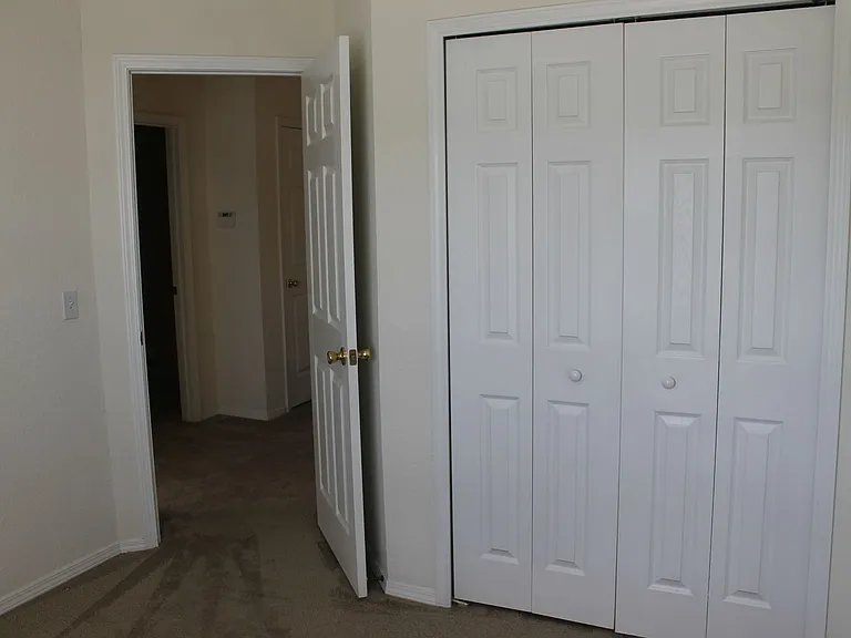 423 Lake Park Way — Photo 15