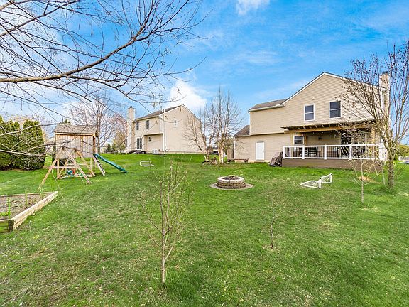 3rd image of 11785 Chanticleer Dr NW