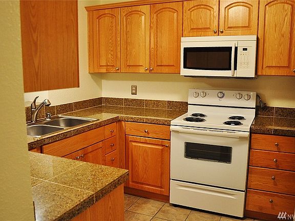 5th image of 15433 Country Club Dr Unit G301