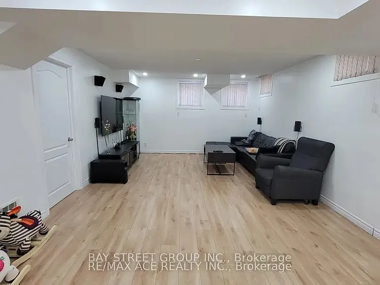 2452 Steeplechase St — Photo 6