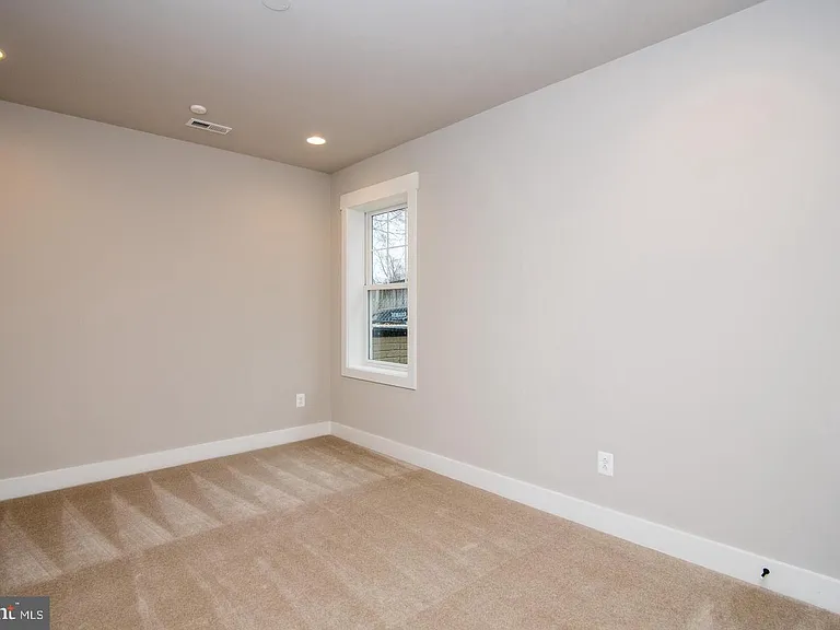6928 Regent Ln — Photo 67
