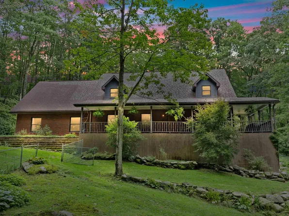 1511 Old Rte #73, Bruceton Mills, WV 26525