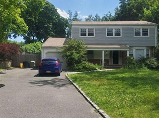 6244 Northern Blvd, East Norwich, NY 11732