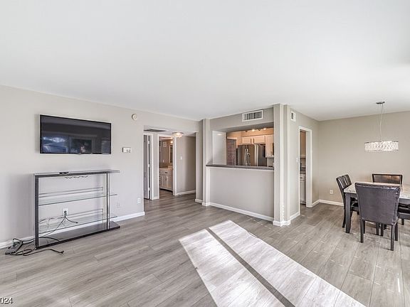 4th image of 777 Oakmont Ave Unit 603