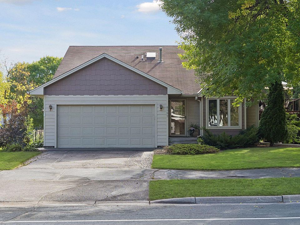 1st image of 8952 Pineview Ln N