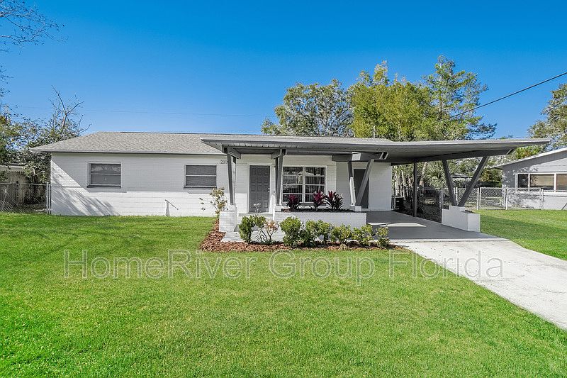 1st image of 2909 Venice Way