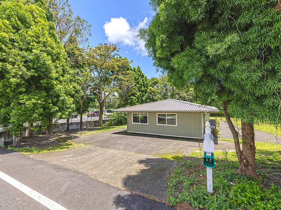424 W Puainako St