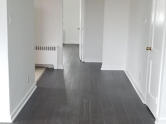 4th image of 1026-28 Longshore Ave APT 1026-2