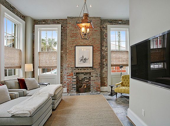 3rd image of 841 Burgundy St