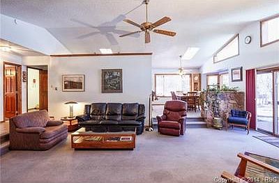 Open floorplan with wonderful access to kitchen and dining area!