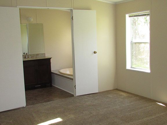 3rd image of 3080 NE 117th Ct