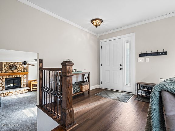 2nd image of 305 Quail Hill Drive
