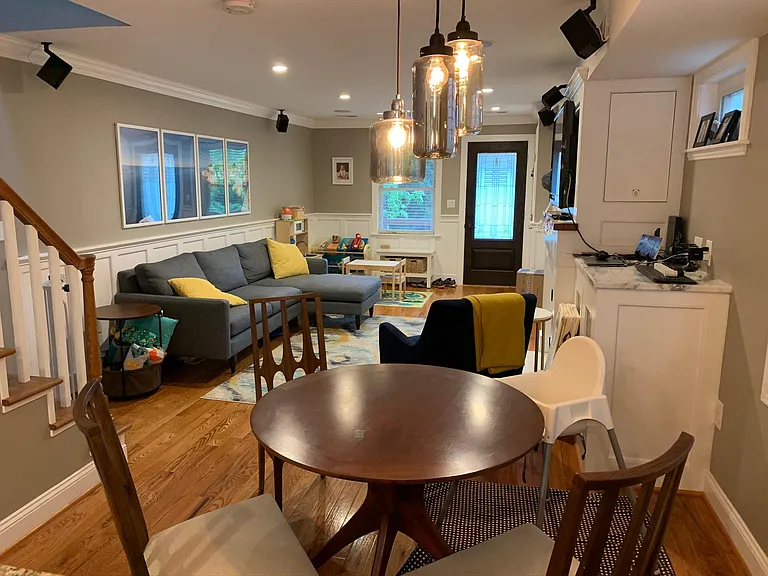 Living Room/Dining area