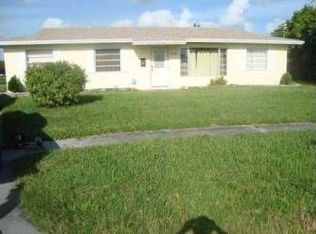 3671 NW 26th St, Lauderdale Lakes, FL 33311