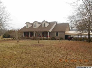 856 Charada Lake Rd, Rainbow City, AL 35906