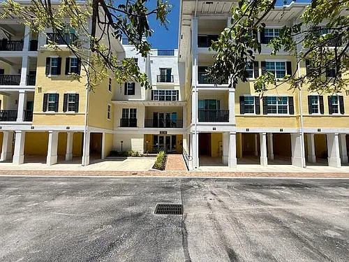 3130 W Latitude Cir #404 Photo 1