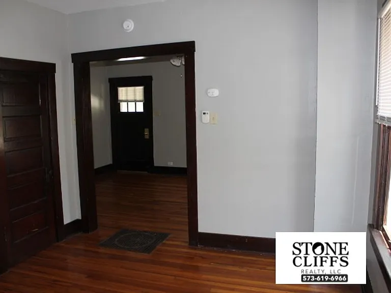 1607 W Main St — Photo 7