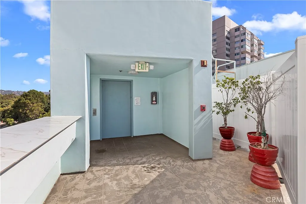 3 bed, 1733 sqft, $8,000 — Photo 4