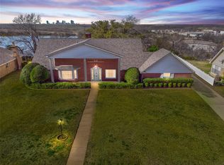 600 Candlewood Rd, Fort Worth, TX 76103