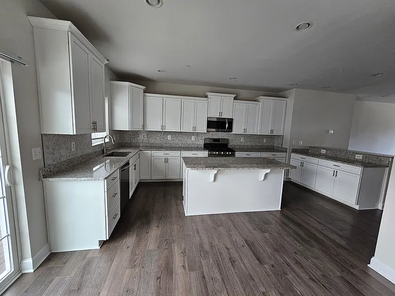 625 Heathland Trl — Photo 5