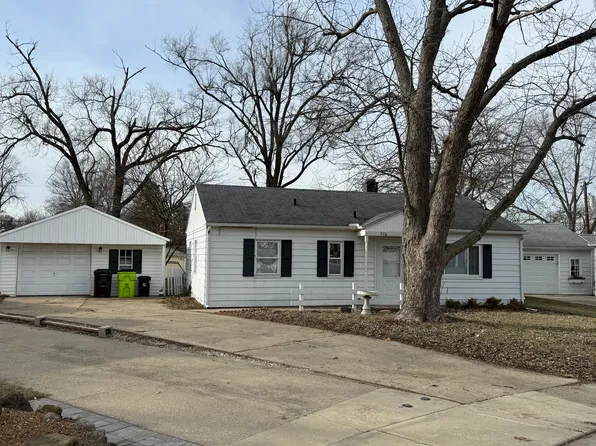 926 W Ridgemont Rd, Peoria, IL 61614