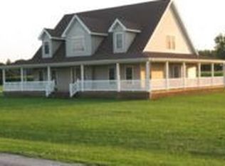 407 N Washington St, Lovington, IL 61937