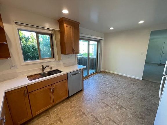 Other angle in kitchen