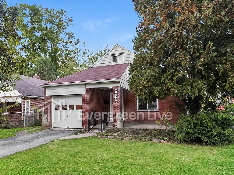 2032 Sundale Ave — Photo 2
