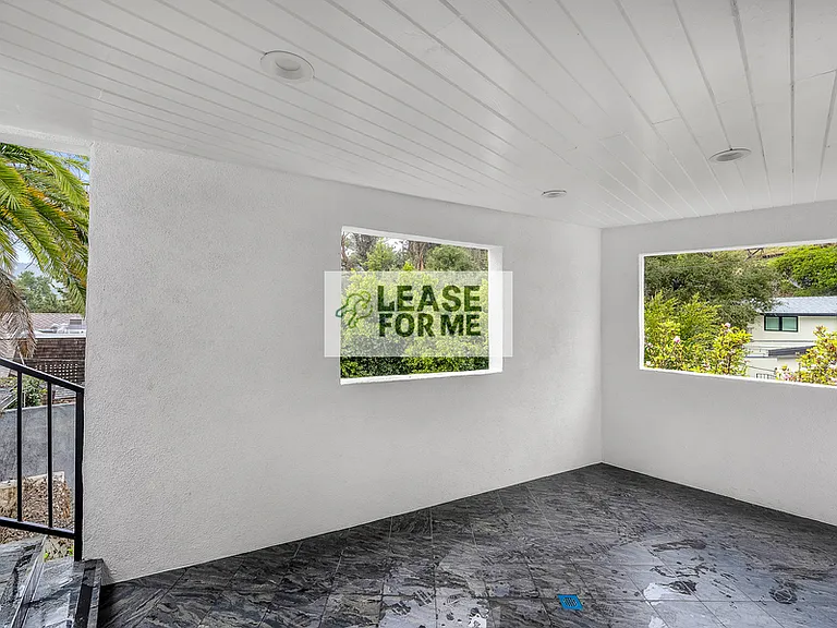 9848 Portola Dr — Photo 49