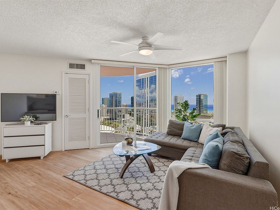 1st image of 801 S King St APT 3102