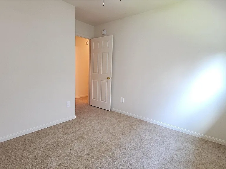4822 Bonny Loch Ln — Photo 16