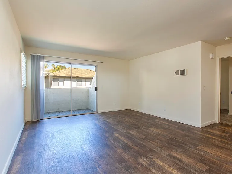 Elan Paseo Vista — Photo 9