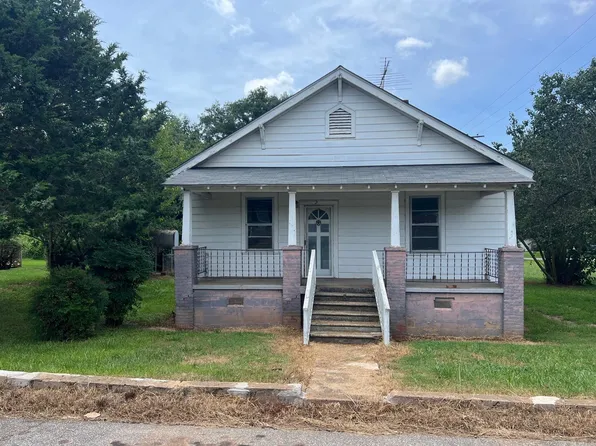 28 Chestnut St, Startex, SC 29377