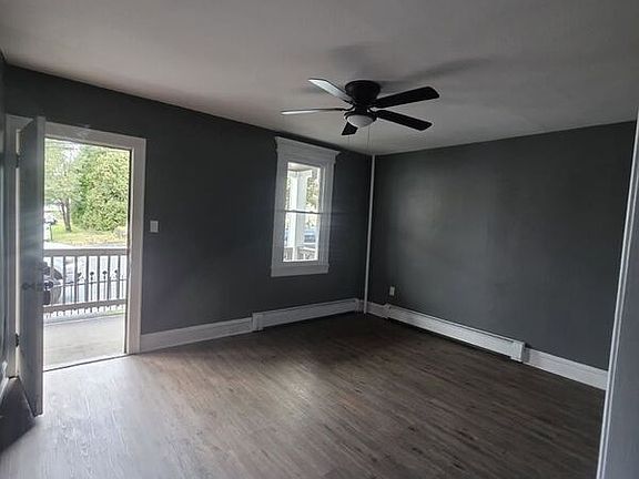 4th image of 532 Alder St APT 3