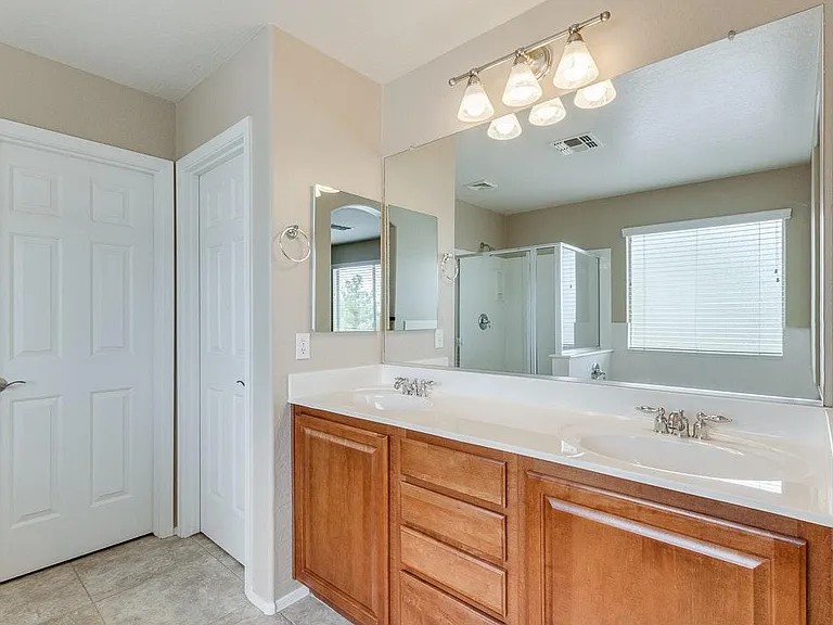 1326 E Macaw Dr — Photo 16