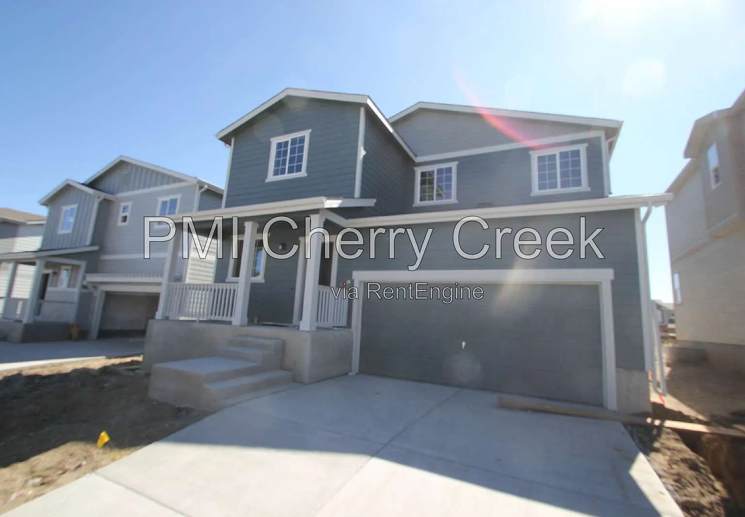 4 bed, 2.5 bath, 2640 sqft, $3,200 — Photo 1