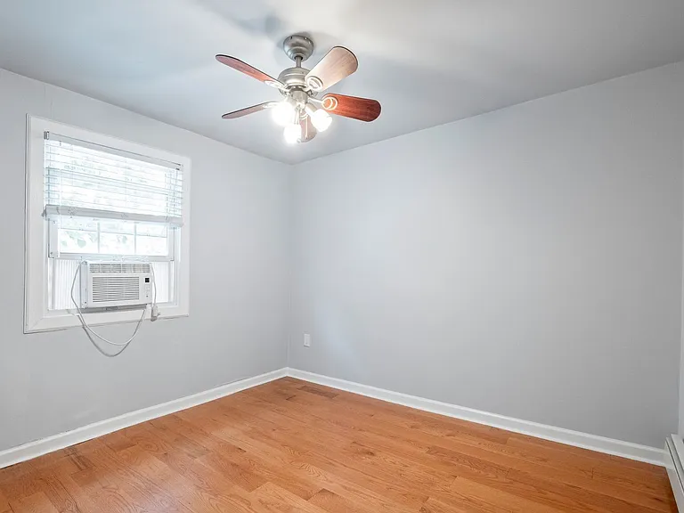 1621 Ogden St — Photo 10