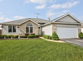 53 Sunrise Ct, Steger, IL 60475