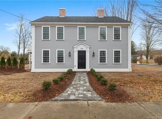 138 E Main St #2, Clinton, CT 06413