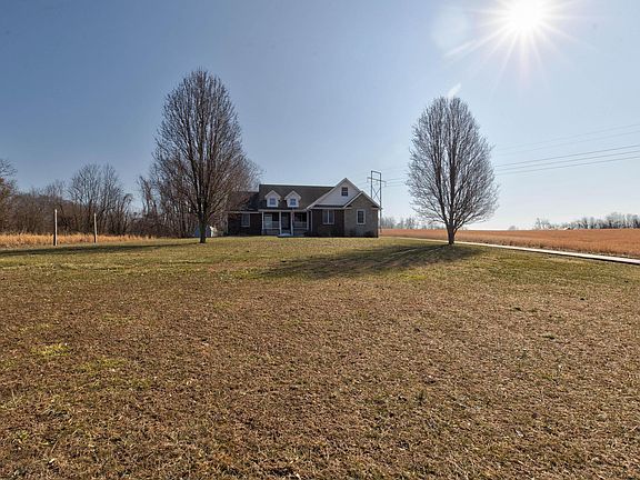 3rd image of 2325 Levee Rd