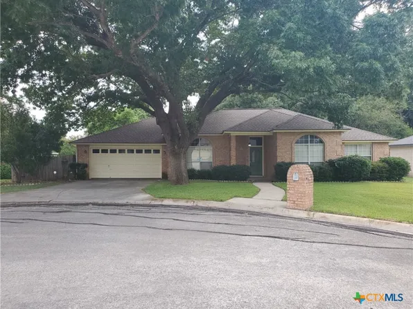 166 Forest Dr, Seguin, TX 78155