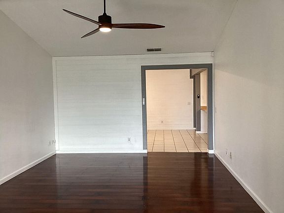 5th image of 7861 Orchard Woods Circle