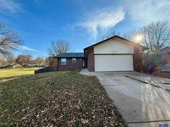 3815 Sweetbriar Ln, Lincoln, NE 68516