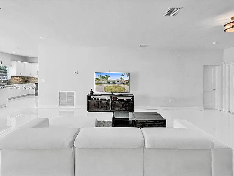 1102 Meadowlark Ave — Photo 12