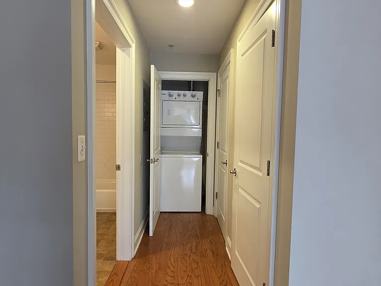 125 N 4th St #401 — Photo 18