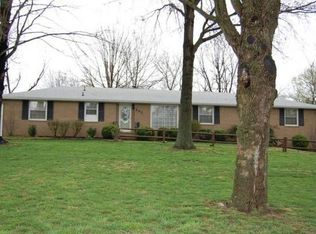 307 Cherokee Rd, Hendersonville, TN 37075