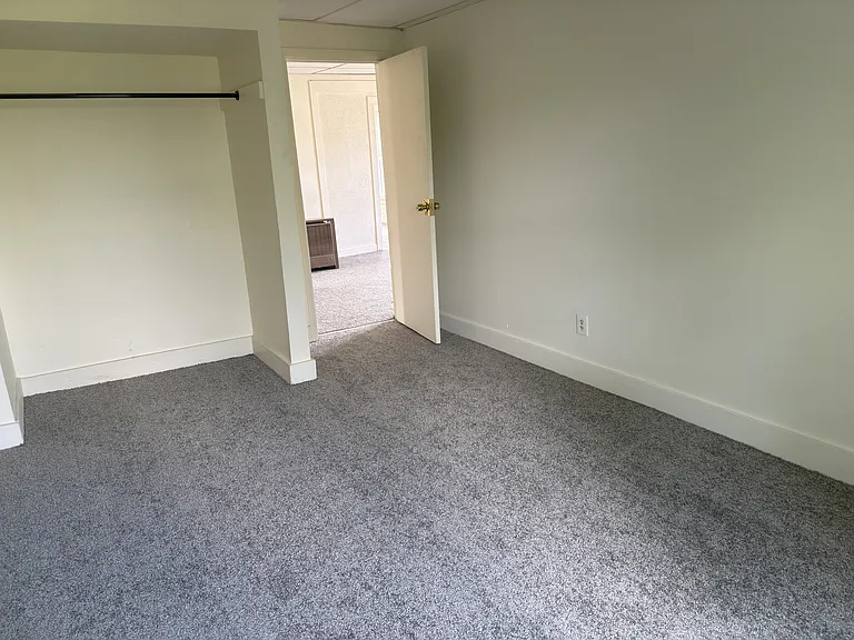 114-116 W 8th St #4 — Photo 7