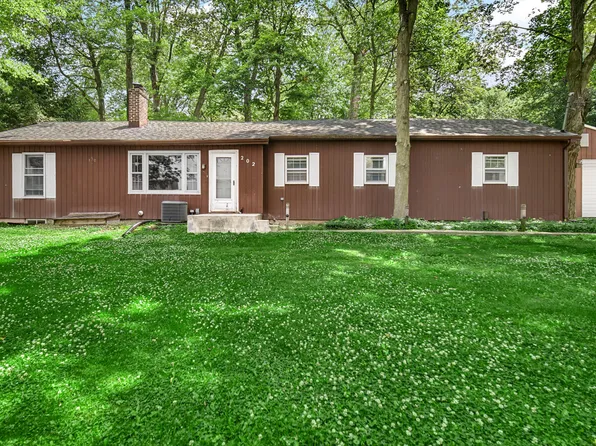 202 Sturdy Rd, Valparaiso, IN 46383