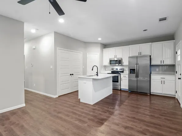 (undisclosed Address), Athens, TX 75751